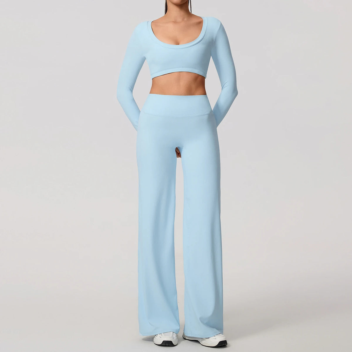 Women’s fitness outfit with a flexible fit for workouts and training